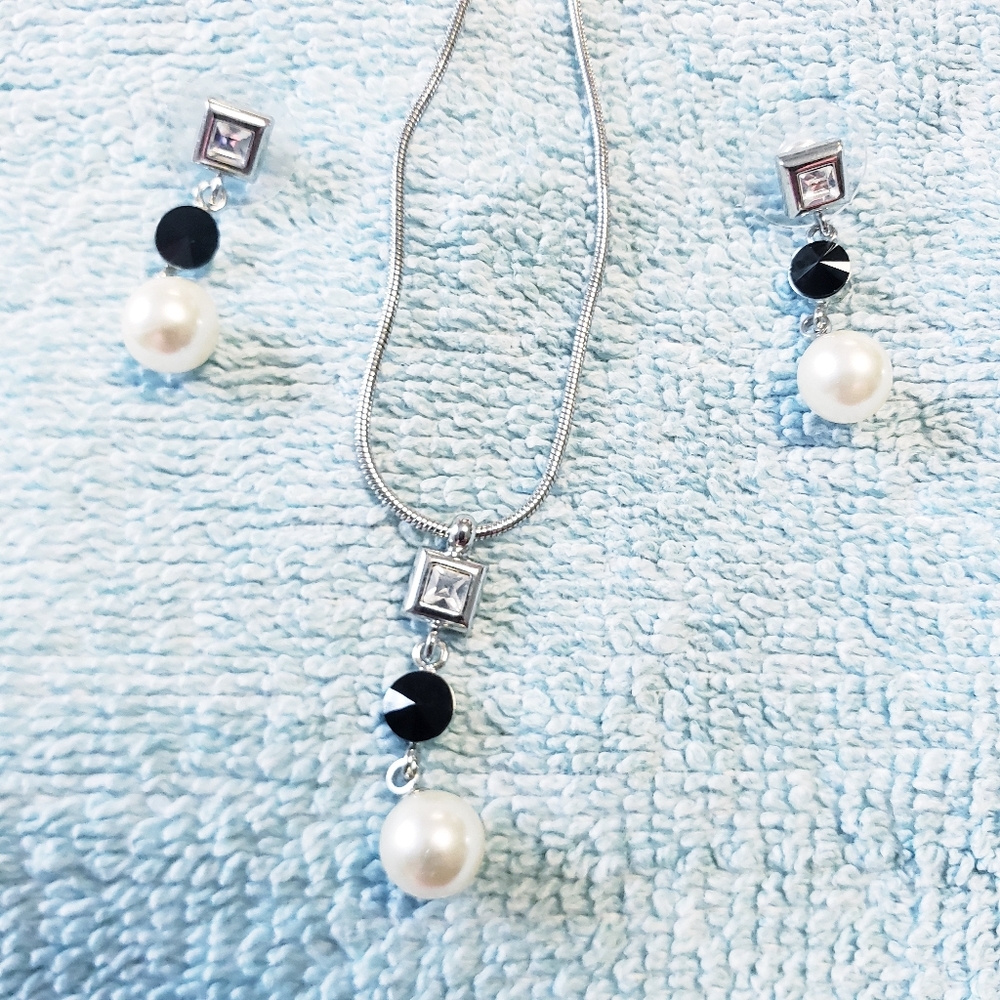 Park Lane Necklace and earrings